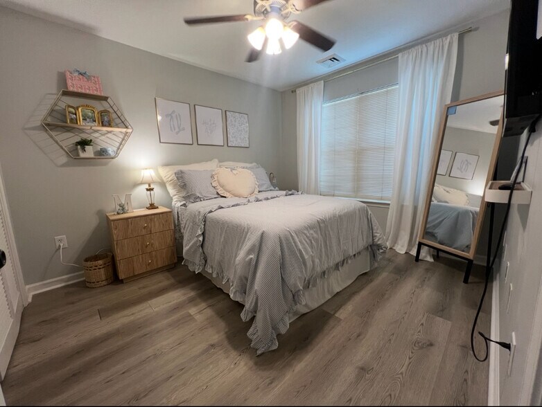 Building Photo - 2008 Millennium Pl