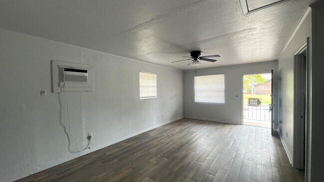 Building Photo - 740 Ernona St