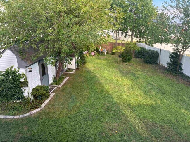 Building Photo - 33 Lighthouse Dr