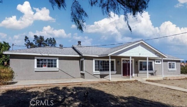 Primary Photo - 16964 Mountain View Ave