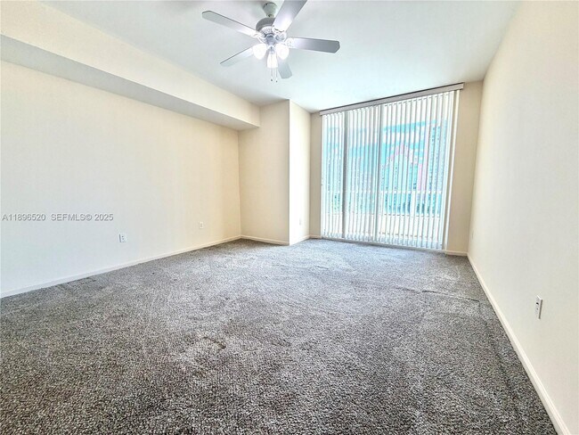 Building Photo - 3340 NE 190th St