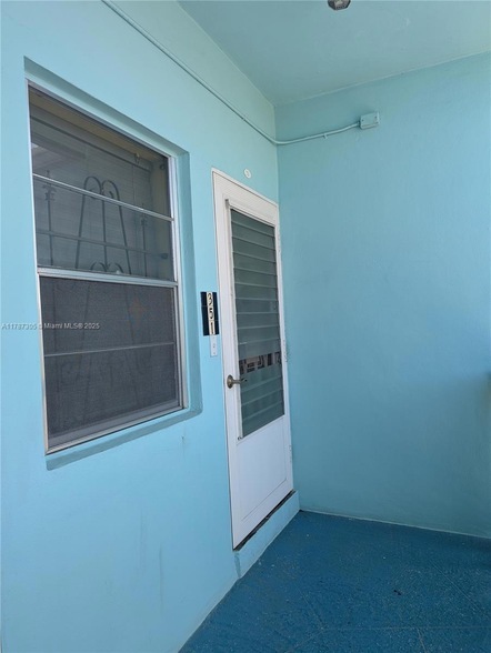 Building Photo - 1501 NE Miami Gardens Dr
