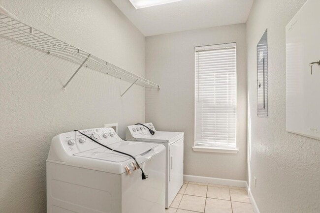 Building Photo - 3316 Calumet Dr