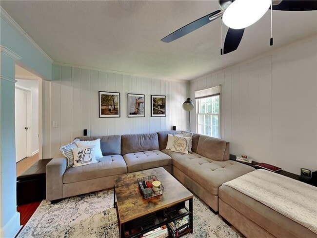 Building Photo - 456 Mark Ave