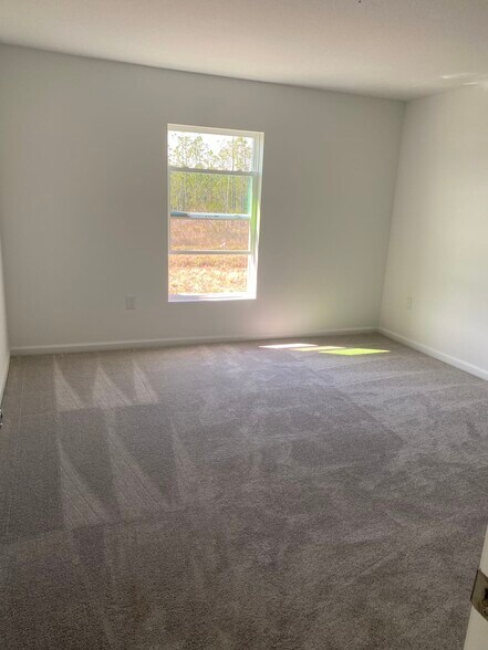 Building Photo - 2316 Green Valley St