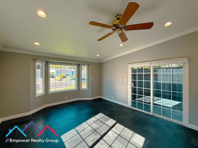 Building Photo - 3 bed 2 bath Single Family Home is Desired Millbrae Neighborhood