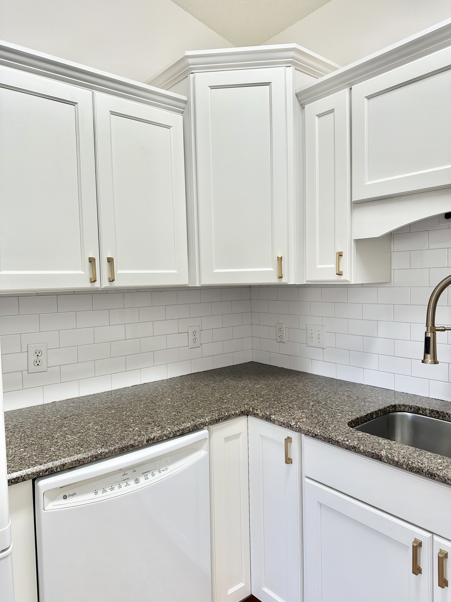 Building Photo - 8621 Flagstone Way