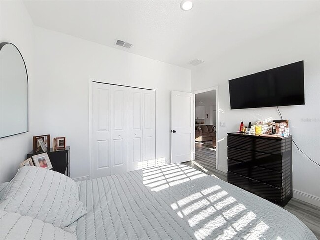 Building Photo - 16950 SW 42 Ave