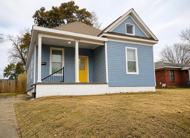 Building Photo - Spacious 4-Bedroom Home with Flex Room & Fenced Backyard!