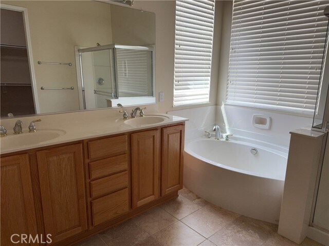 Building Photo - 19721 Chicory Ct