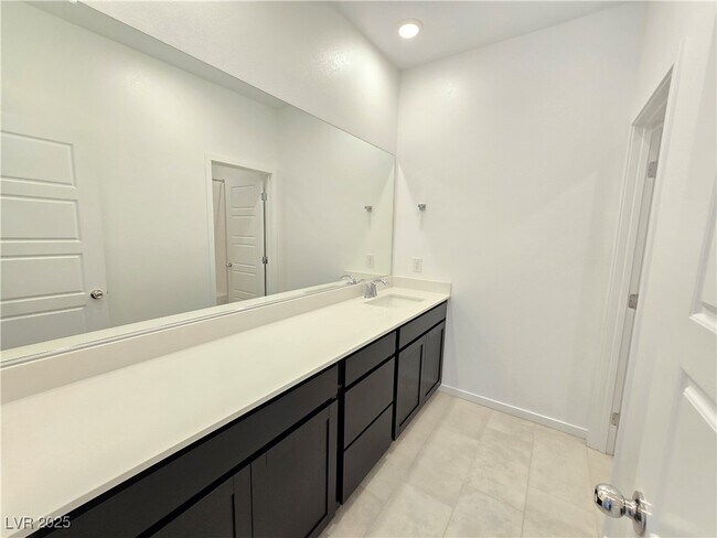 Building Photo - 375 Powell Crst Dr