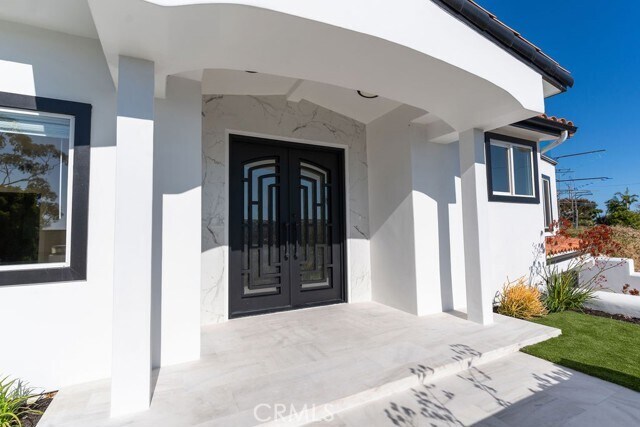 Building Photo - 2850 Zell Dr