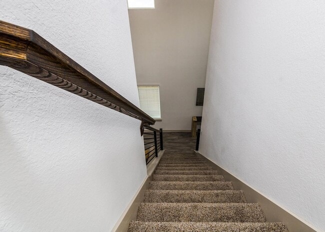 Building Photo - 12832 Barnsbury Ln