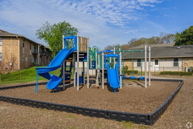 Building Photo - 4601 Packard Dr