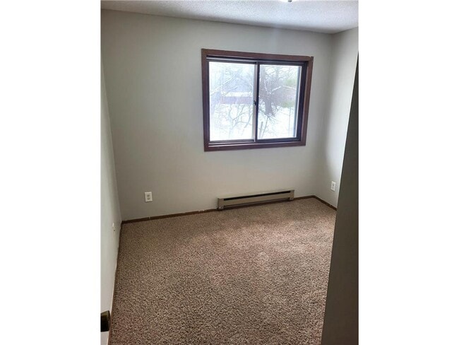 Building Photo - 124 4th Ave