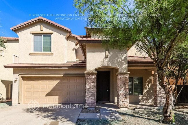 Building Photo - 982 E Corral St