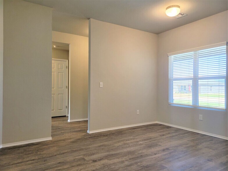 Building Photo - 21242 Winding Brook