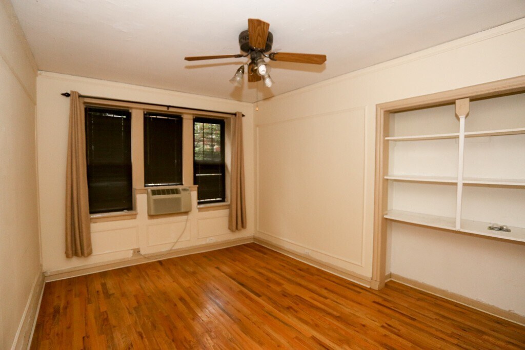 Building Photo - 849 W Wolfram St