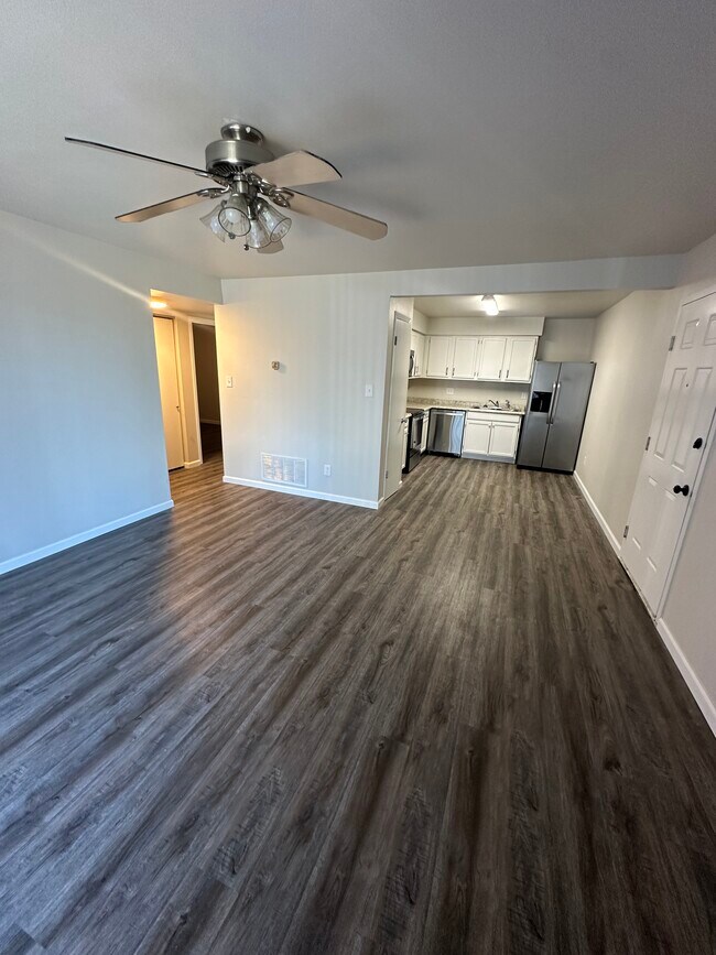 Building Photo - 4300 Arrow Tree Dr