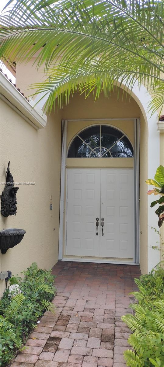 Building Photo - 8092 Driggs Hill