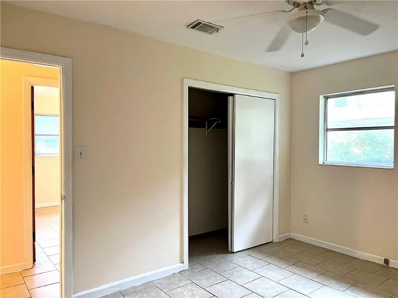 Building Photo - 2226 Formosa Cir