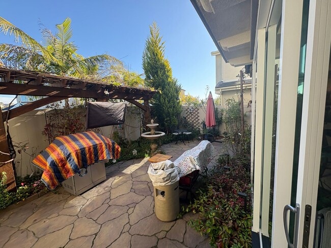 Building Photo - Elegant 3BR/2.5BA Condo in Carlsbad