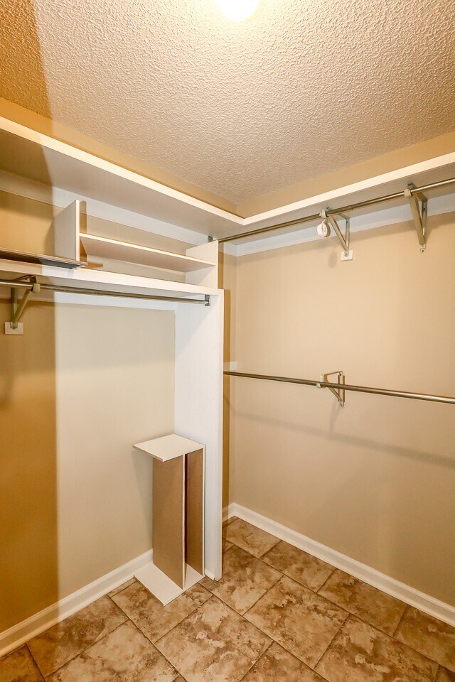 Building Photo - 2 Galeon Ln
