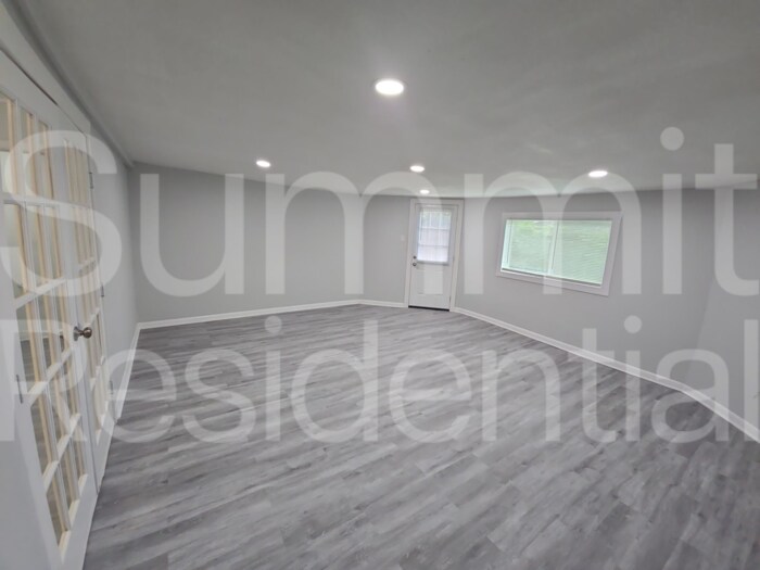 Building Photo - 6813 Hazen St
