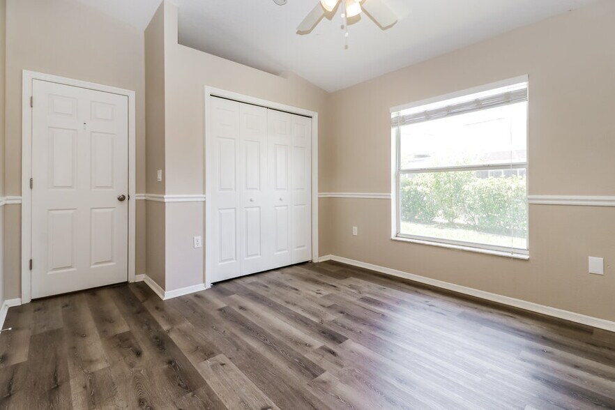 Building Photo - 1326 Kinsmere Dr