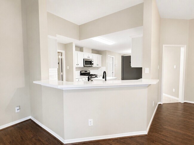 Building Photo - 1823 Strongs Ct