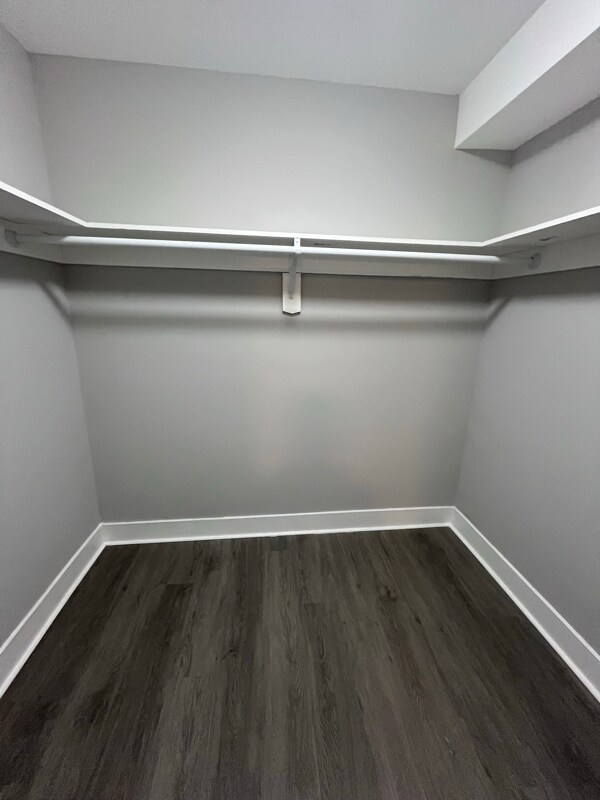 Building Photo - 431 Park Ave