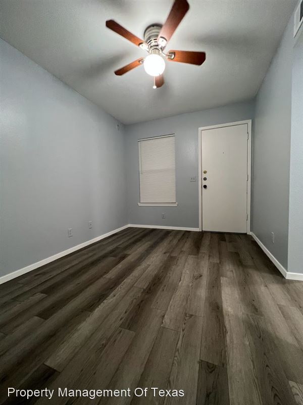 Building Photo - 3400 Speedway-