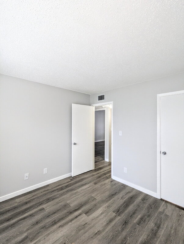 Building Photo - 4001 S Beneva Rd