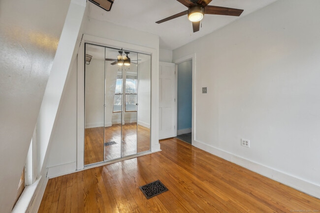 Building Photo - 34 Spring St