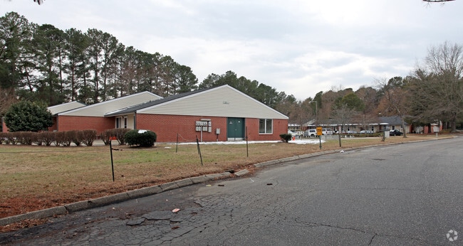 Primary Photo - Fuquay-Varina Homes for the Elderly