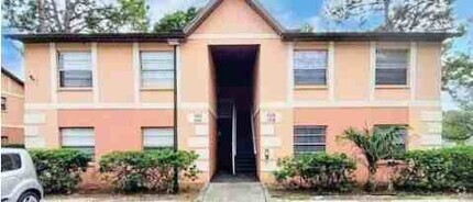 Building Photo - 1113 Pinewood Dr NE