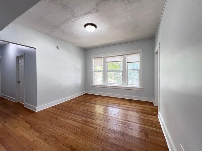 Building Photo - 2707 E 78th St