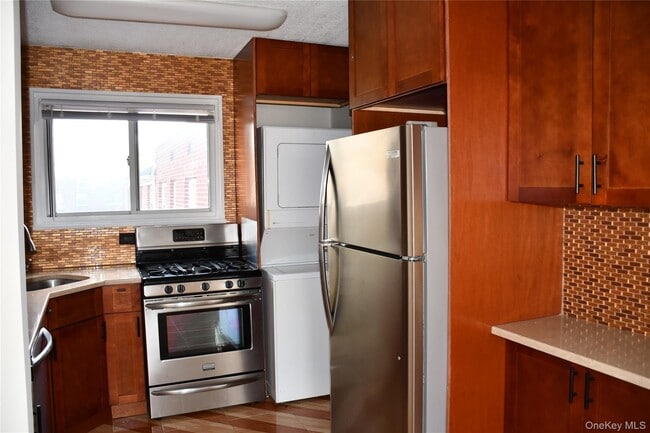 Building Photo - 1065 Fenwood Dr