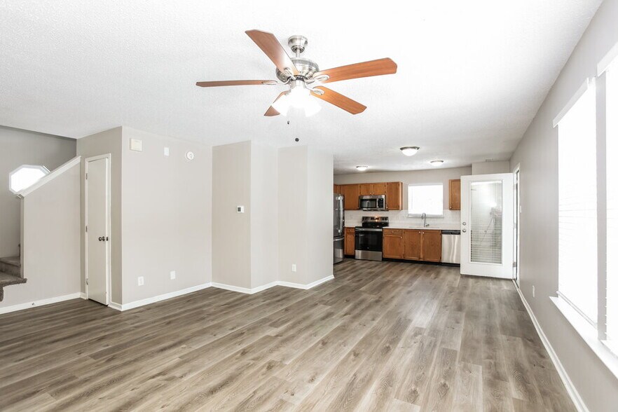 Building Photo - 9117 Cherry Grove Ct