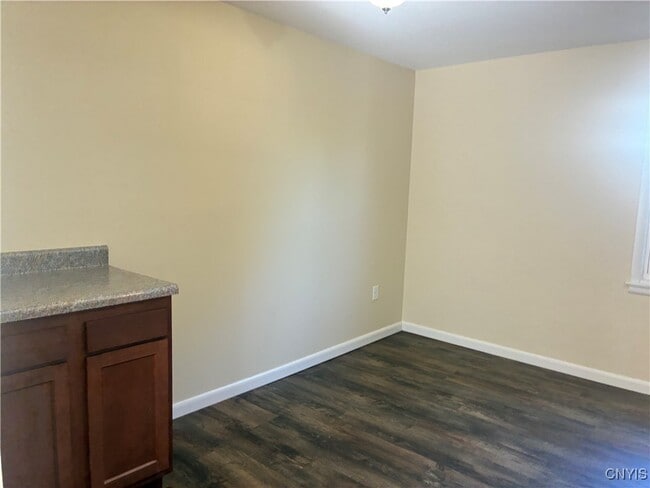 Building Photo - 129 S Collingwood Ave