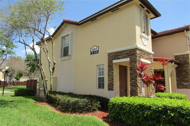 Building Photo - 1485 NE 33rd Rd