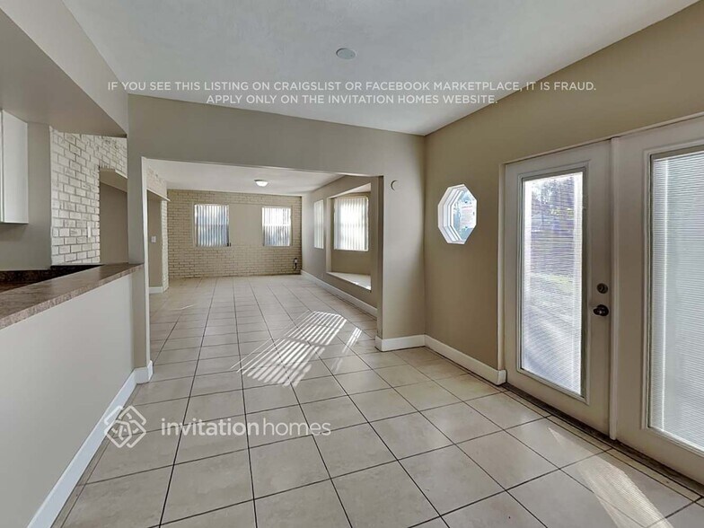 Building Photo - 4710 Madison St