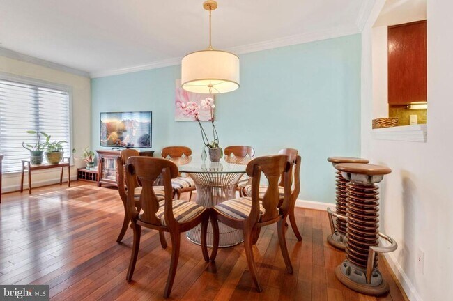 Building Photo - 1080 Wisconsin Ave NW