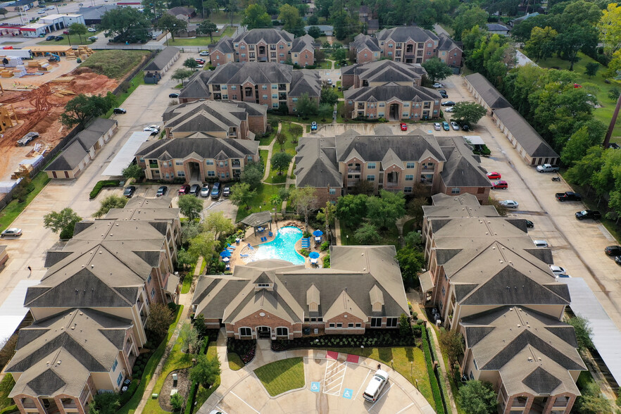 Drone shot of community - Heritage At Hooper Hill