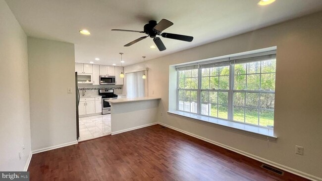Building Photo - 5905 Baltimore Dr