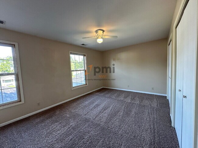 Building Photo - 678 Dearborn Rd