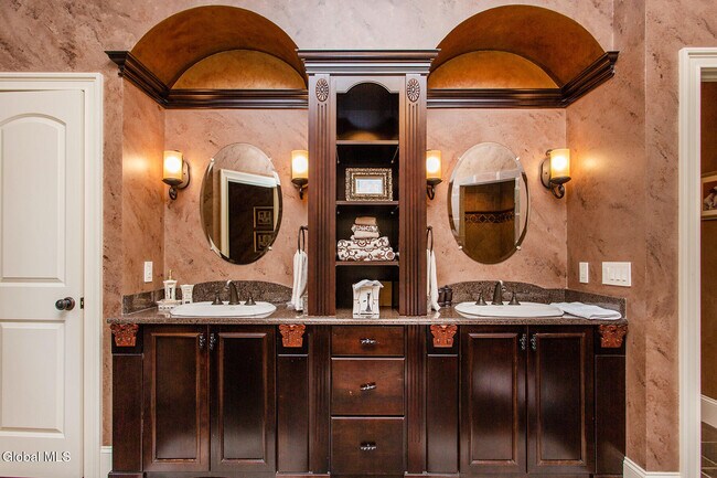 Building Photo - 106 Greenfield Ave