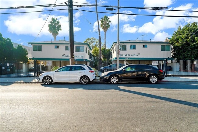 Building Photo - 1347 N Las Palmas Ave