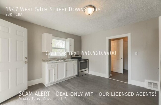 Building Photo - Stylish Downtown Living: Updated Downstair...