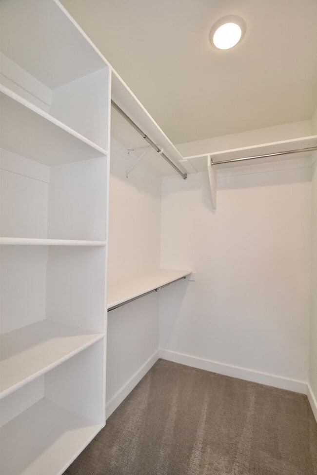 Building Photo - 3 Bed 2.5 Bath Townhome with Awesome View in Daybreak!